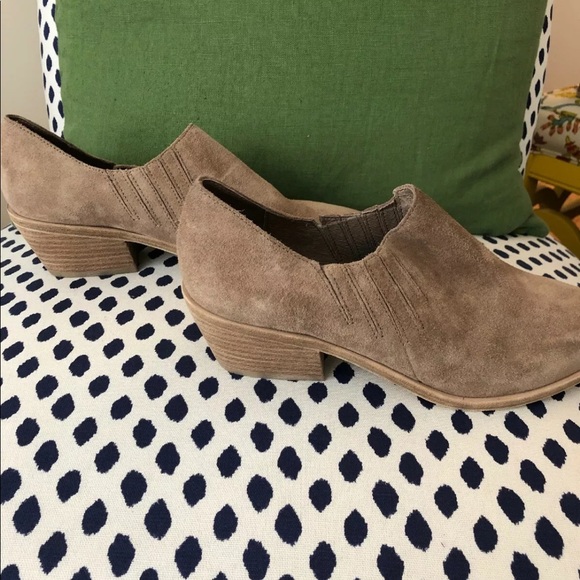 Joie Bootie - Size 9- Taupe / brown / tan - Picture 3 of 9